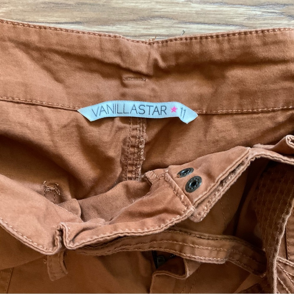 High Rise Belted Shorts - Picture 6 of 8